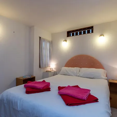 Lovely 1 Bedroom With Sea Views Lägenhet *