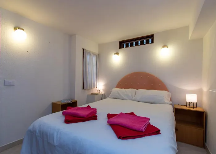 Lovely 1 Bedroom With Sea Views Lägenhet *